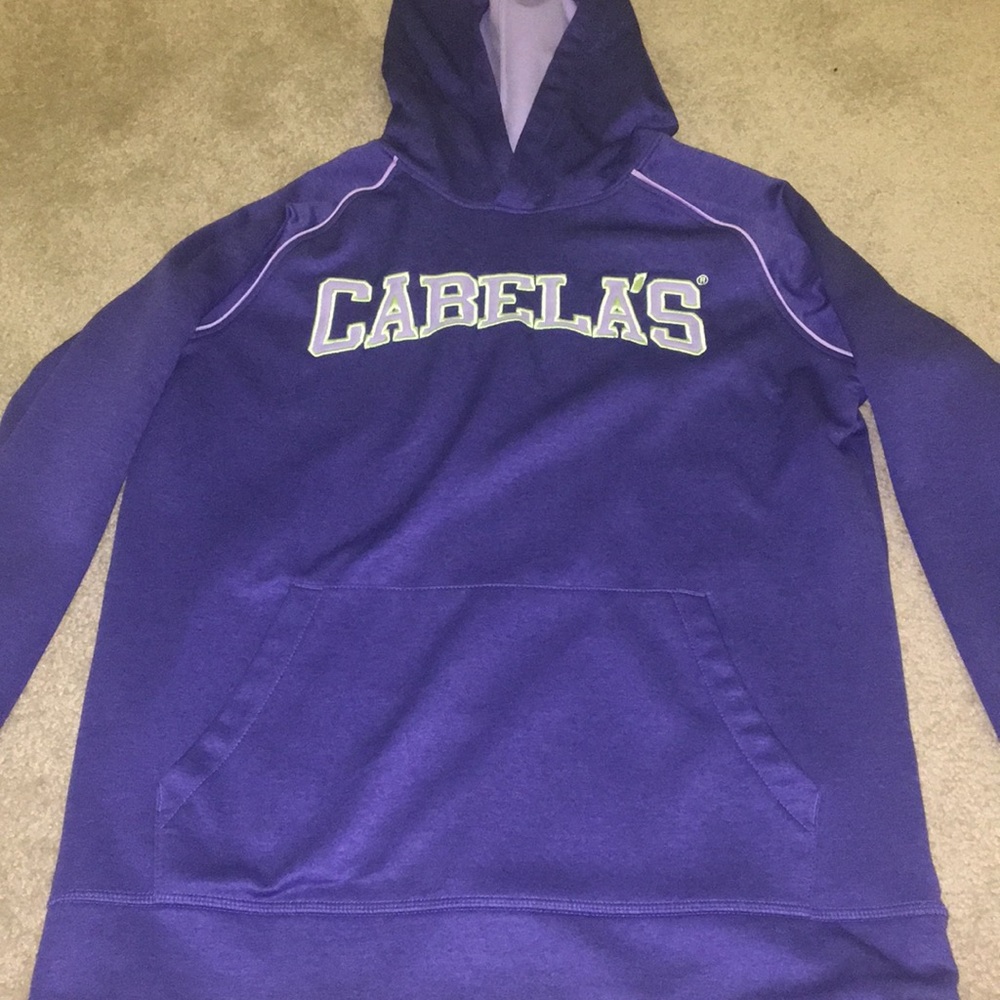 Cabela’s sweatshirt